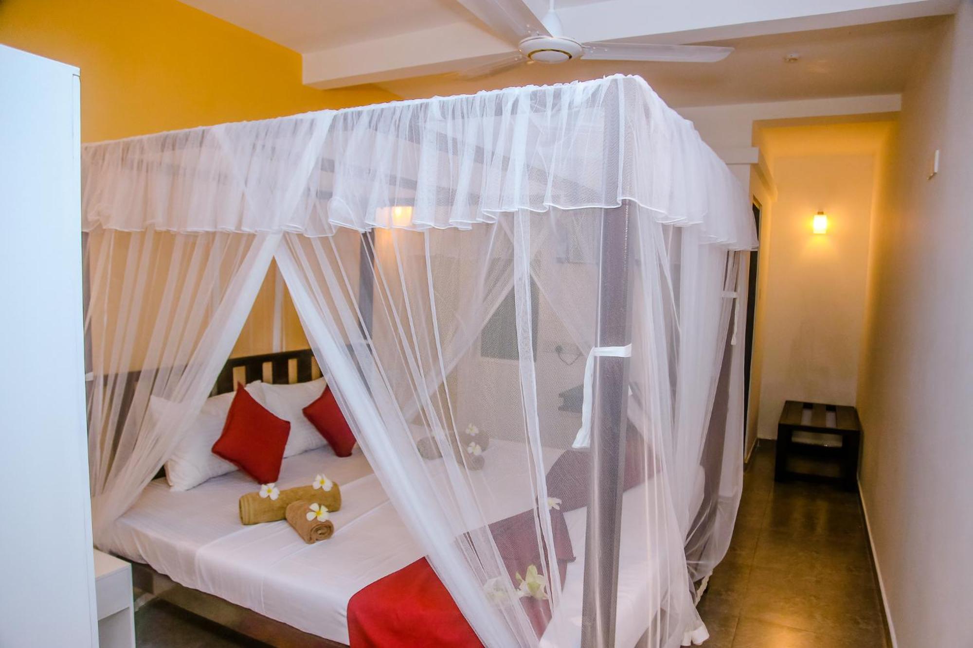 Hotel Anchorage Mirissa Zewnętrze zdjęcie
